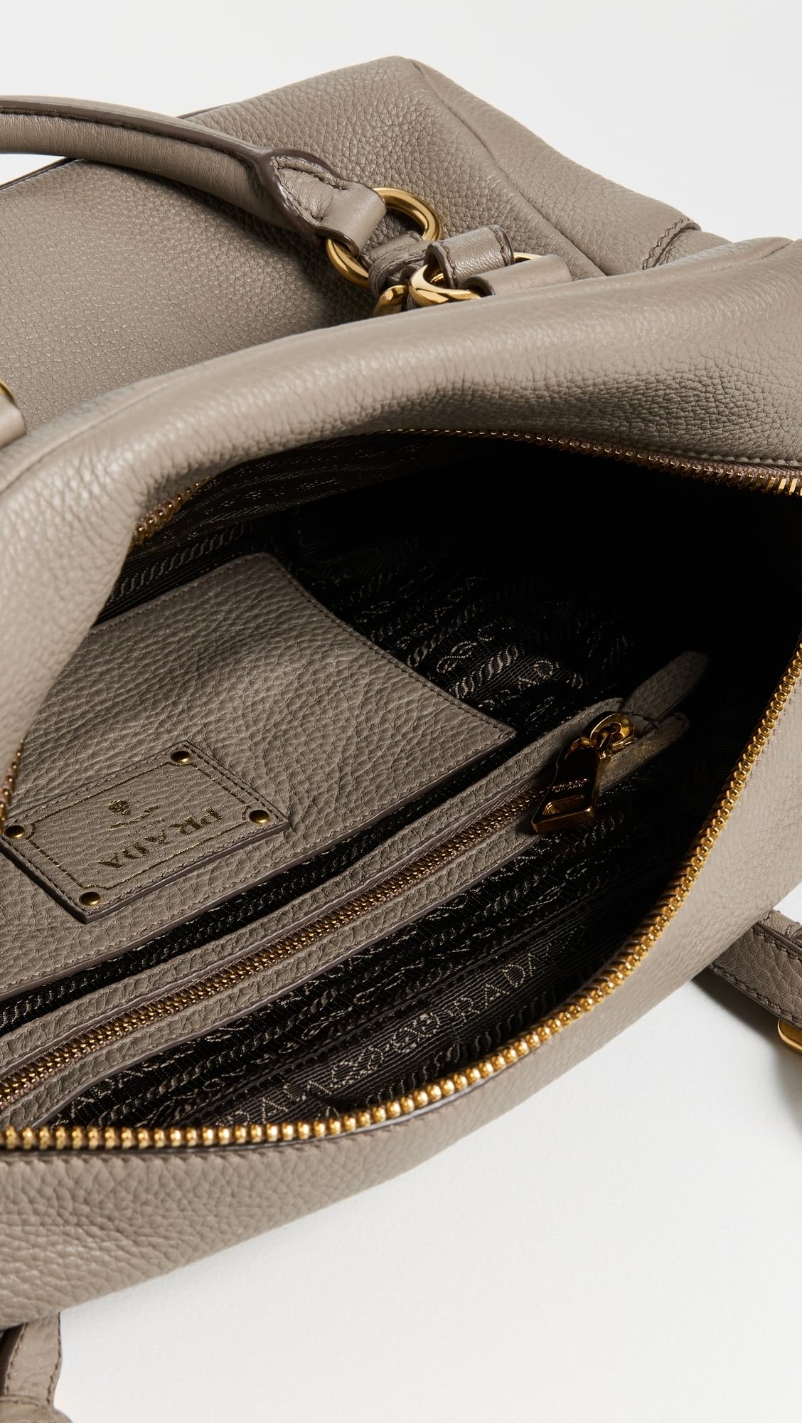 Women's Pre-Loved Prada Shoulder Bag Leather